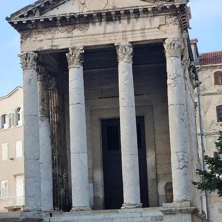 Pulabella Apartman